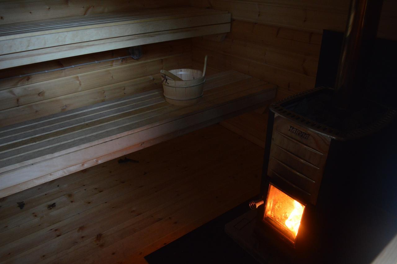 Tomtelandstugan Mora Bagian luar foto